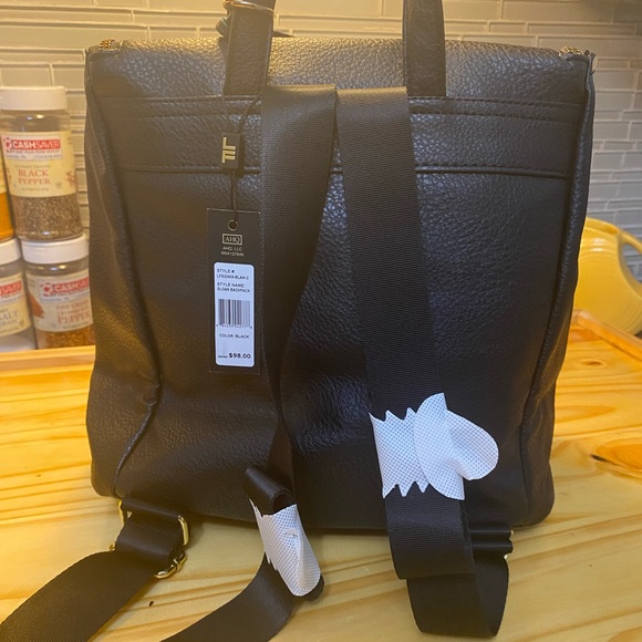 London Fog black backpack - Picture 4 of 9